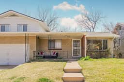 DU Two Bedroom Home Near Campus/Restaurants/Bars - Image 5