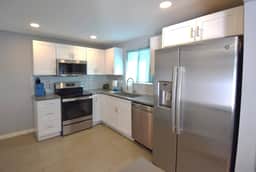 Charming Two Bedroom Family Unit in Great Location - Image 2