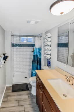 Expansive Centennial Home with Spacious Yard & Parking - Image 5