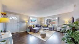 Charming Family Home in Lovely Littleton - Image 3