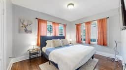 Chic Denver Family Retreat Free Parking & Prime Location - Image 2