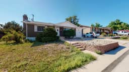 Spacious Lower Unit Updated Two King Beds in Denver - Image 5