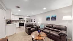Spacious Lower Unit Updated Two King Beds in Denver - Image 2