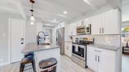 Comfortable Family Home in Beautiful Neighborhood - Image 5