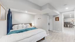Modern & Updated Unit in Prime Location - Image 2