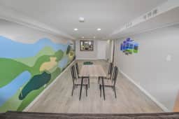 Family Home in Denver with Sauna and Golf Theme - Image 4