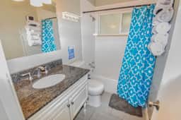 Family Home in Denver with Sauna and Golf Theme - Image 5