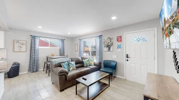 Affordable four bedroom Family Denver home - Image 2