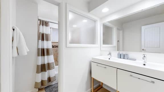 Great Family Upper Unit 3 Bedrooms King Beds - Image 3