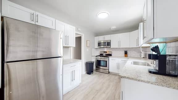 Large Family Retreat in Quiet Denver Spot - Image 3