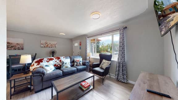Arvada Private Family Home with Two King Beds - Image 3