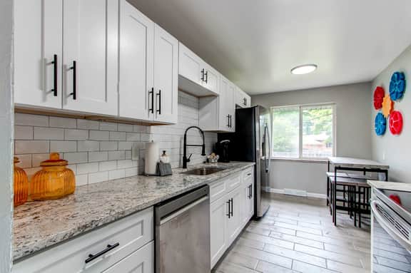 Lovely Littleton Home with Spacious Yard for Families - Image 2