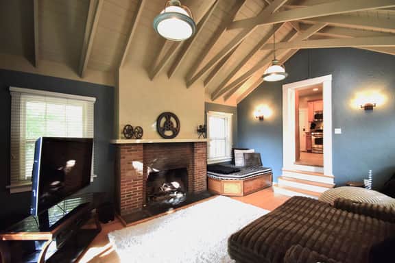 Charming and spacious family home in Wash Park - Image 2