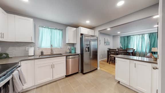 Unique Family Home in Denver - Image 2