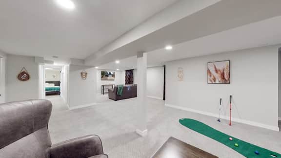 Spacious Family Retreat in Denver - Image 5