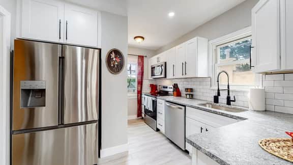 Groovy Getaway in the Heart of Denver - Image 3
