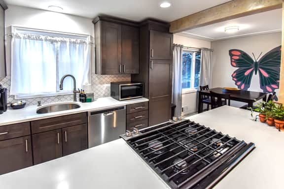 Enchanting Upper Unit with Whimsical Details - Image 2