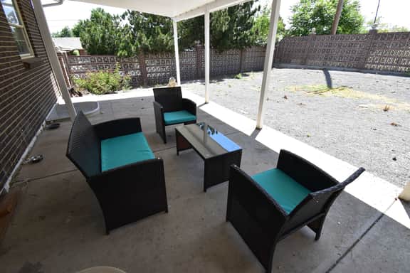 Updated Family Unit with Two King Beds - Image 3