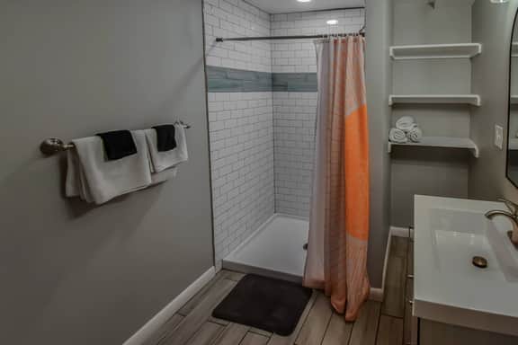 Spacious 6BR Home with Hot Tub, Hammocks and Firepit - Image 4