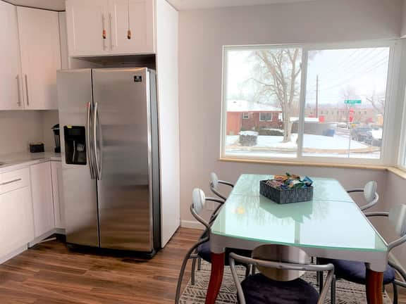 Family Friendly & Cozy Two Bedroom Denver - Image 4