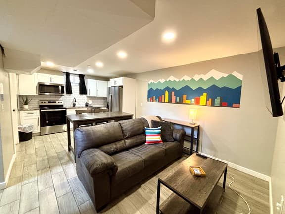 Awesome Two King Bed Lower Close to all in Denver - Image 1