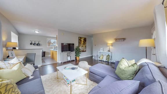 Charming Family Home in Lovely Littleton - Image 1
