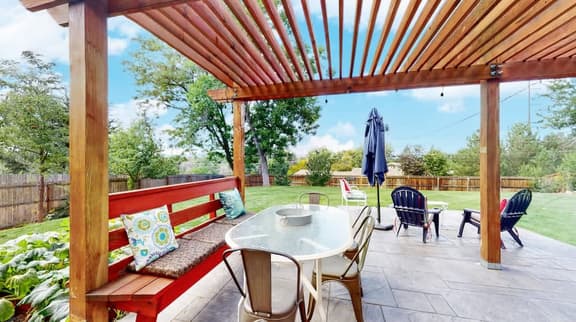 Spacious Home with King Beds, Large Yard, & Family Space - Image 1