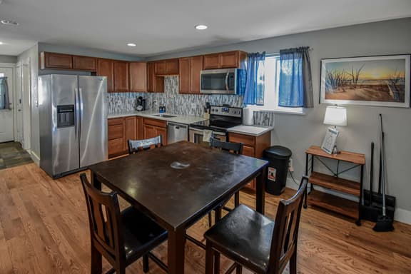 Cozy and Budget Friendly Single Bedroom in the Heart of Denver - Image 1