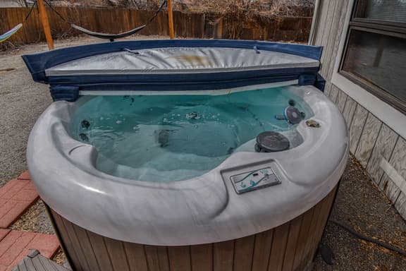 Spacious 6BR Home with Hot Tub, Hammocks and Firepit - Image 1