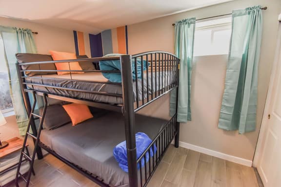 Entire Family Home in Denver - Image 1
